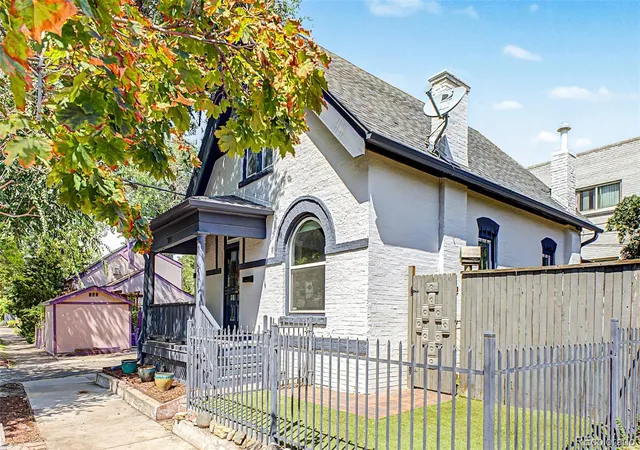 Photo 3 of Single family home for sale at 331 E Ellsworth Ave, Denver, CO 80209 | MLS# 4427524 | Listing updated on 2026-10-06