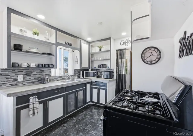 Photo 4 of Single family home for sale at 900 S Osage St, Denver, CO 80223 | MLS# 8077222 | Listing updated on 2026-10-26