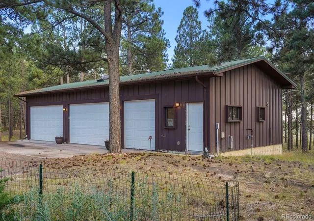 Photo 3 of Single family home for sale at 11660 Windmill Rd, Colorado Springs, CO 80908 | MLS# 2300017 | Listing updated on 2026-09-24