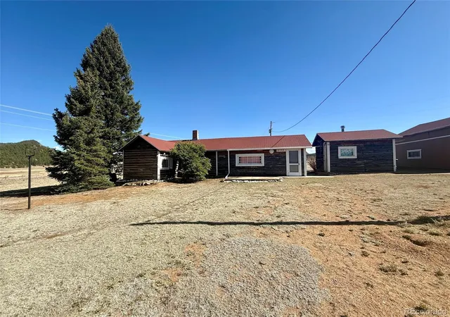 Photo 3 of Single family home for sale at 37268 Us Hwy 24, Lake George, CO 80827 | MLS# 8112955 | Listing updated on 2026-09-13