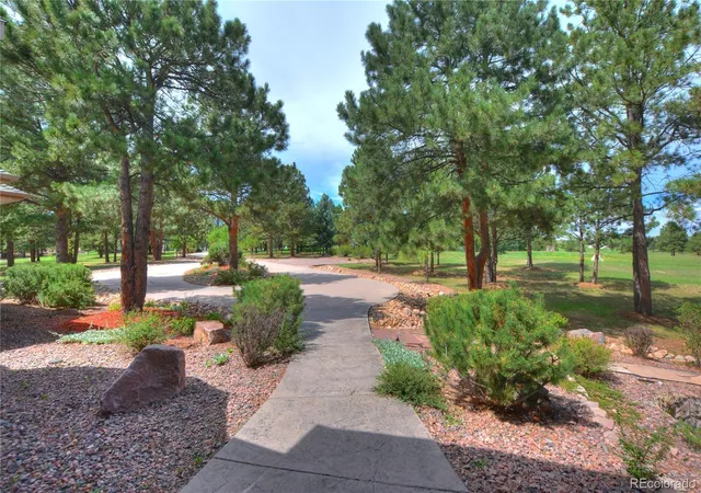 Photo 4 of Single family home for sale at 19315 Bardsley Pl, Monument, CO 80132 | MLS# 8886596 | Listing updated on 2026-10-17
