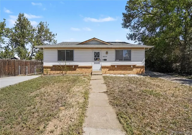 Photo 2 of Single family home for sale at 5933 Culebra Ct, Golden, CO 80403 | MLS# 1570161 | Listing updated on 2026-09-23