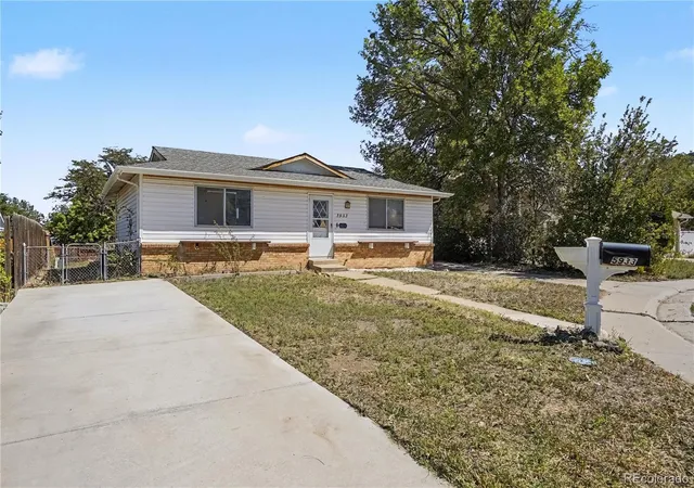 Photo 3 of Single family home for sale at 5933 Culebra Ct, Golden, CO 80403 | MLS# 1570161 | Listing updated on 2026-09-23