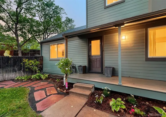 Photo 3 of Single family home for sale at 545 Catalpa Ct, Louisville, CO 80027 | MLS# 8533814 | Listing updated on 2026-09-12