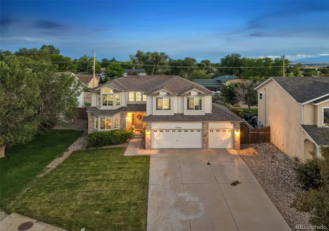 Photo 2 of Sale Pending at 2206 Settlers Dr, Pueblo, CO 81008 | MLS# 7749100 | Listing updated on 2026-09-30