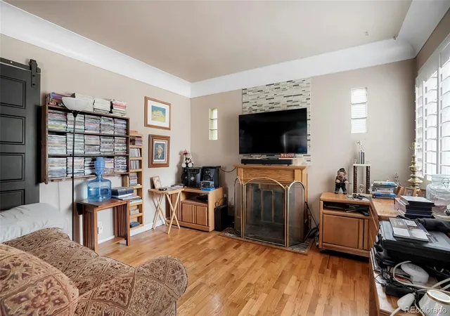 Photo 3 of Single family home for sale at 1435 Eaton St, Lakewood, CO 80214 | MLS# 8493041 | Listing updated on 2026-10-01