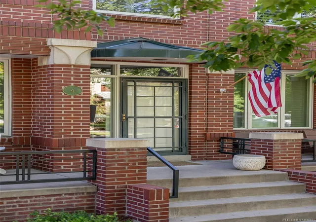 Photo 3 of Townhouse for sale at 4 S Monroe St, Denver, CO 80209 | MLS# 4091350 | Listing updated on 2026-09-28