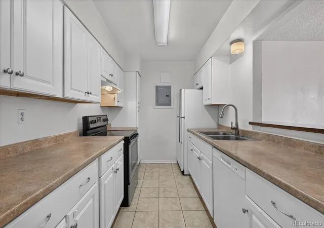 Photo 4 of Condo for sale at 3825 S Monaco St Pkwy #235, Denver, CO 80237 | MLS# 2171924 | Listing updated on 2026-10-03