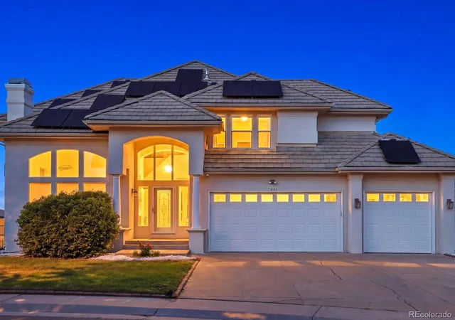 Photo 2 of Single family home for sale at 7844 W Oxford Cir, Lakewood, CO 80235 | MLS# 4144576 | Listing updated on 2026-09-24
