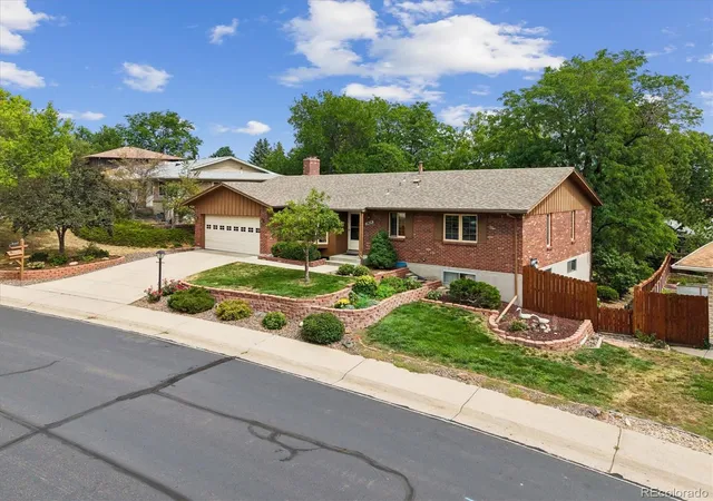 Photo 2 of Single family home for sale at 1610 S Arbutus Pl, Lakewood, CO 80228 | MLS# 9437899 | Listing updated on 2026-09-10