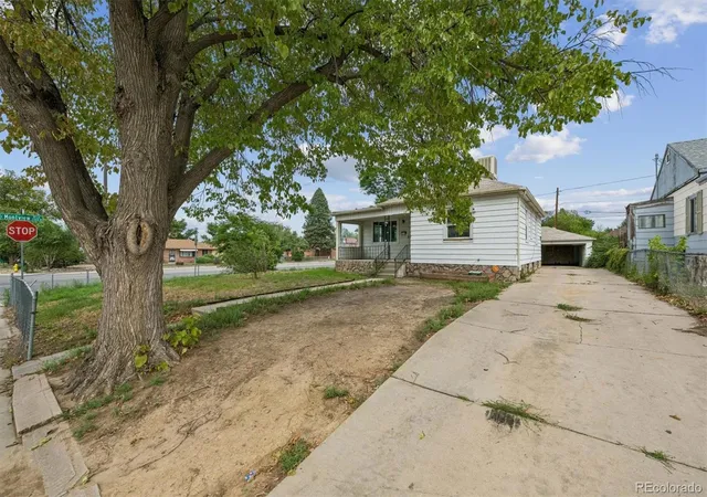 Photo 3 of Single family home for sale at 1996 Lima St, Aurora, CO 80010 | MLS# 2095720 | Listing updated on 2026-09-15