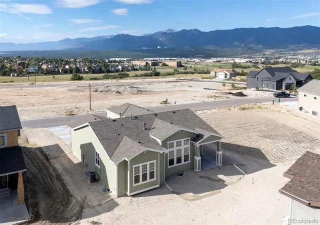 Photo 3 of Sale Pending at 350 Hardstone Dr, Monument, CO 80132 | MLS# 5364613 | Listing updated on 2026-09-21