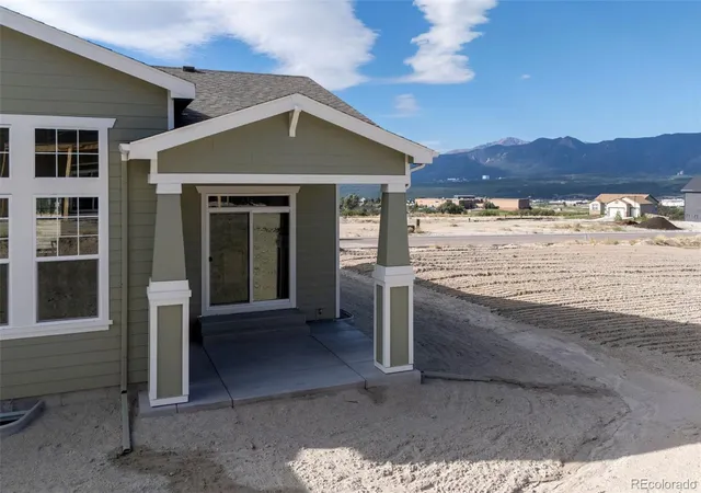 Photo 3 of Sale Pending at 350 Hardstone Dr, Monument, CO 80132 | MLS# 5364613 | Listing updated on 2026-09-21
