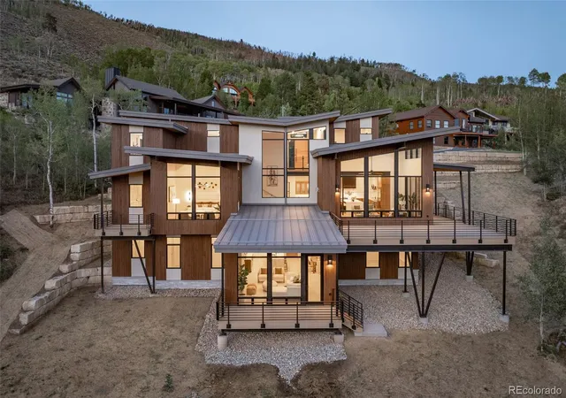 Photo 1 of Single family home for sale at 680 Lakeview Cir, Silverthorne, CO 80498 | MLS# 8461245 | Listing updated on 2026-10-07