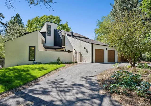 Photo 1 of Single family home for sale at 845 Estes St, Lakewood, CO 80215 | MLS# 7112950 | Listing updated on 2026-09-23