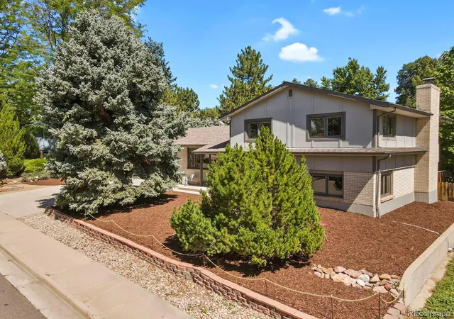Photo 1 of Single family home for sale at 2850 S Hobart Way, Denver, CO 80227 | MLS# 8513740 | Listing updated on 2026-10-03