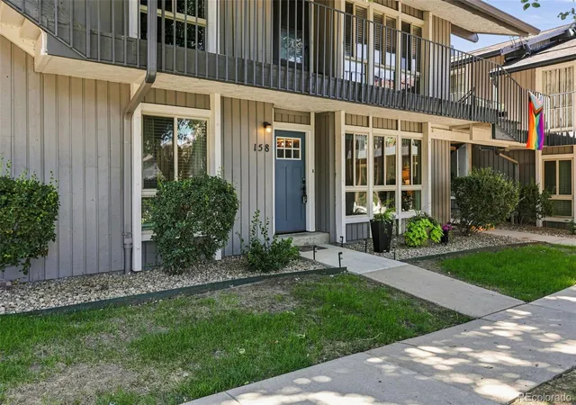 Listing Photo 2 - Condo for sale in building located at 6495 E Happy Cyn Rd, Denver, CO 80237 - Unit #158