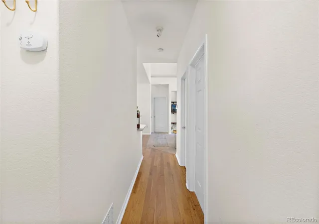 Listing Photo 5 - Condo for sale in building located at 6013 Castlegate Dr, Castle Rock, CO 80108 - Unit #D33