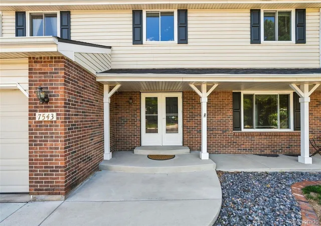 Photo 2 of Single family home for sale at 7543 S Ogden Way, Centennial, CO 80122 | MLS# 6204218 | Listing updated on 2026-10-06