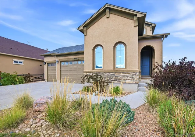 Photo 2 of Single family home for sale at 8982 Pacific Crst Dr, Colorado Springs, CO 80927 | MLS# 4648197 | Listing updated on 2026-09-12