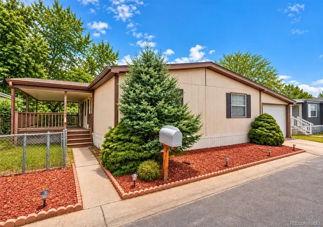 Photo 3 of Sale Pending at 1681 Clark St, Aurora, CO 80011 | MLS# 3573313 | Listing updated on 2026-09-15