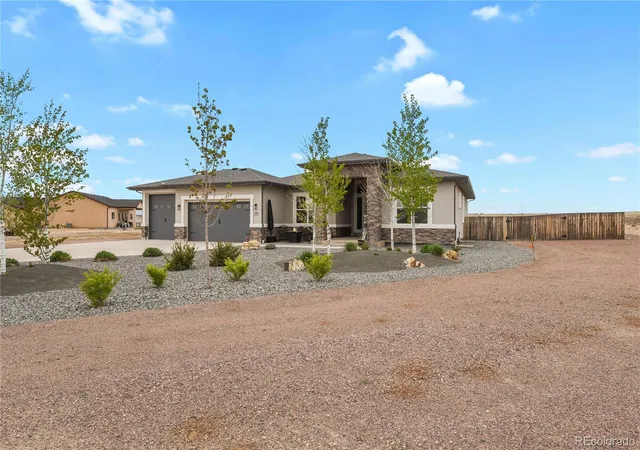 Photo 2 of Single family home for sale at 27 S Tequila Ct, Pueblo, CO 81007 | MLS# 5212795 | Listing updated on 2026-10-08
