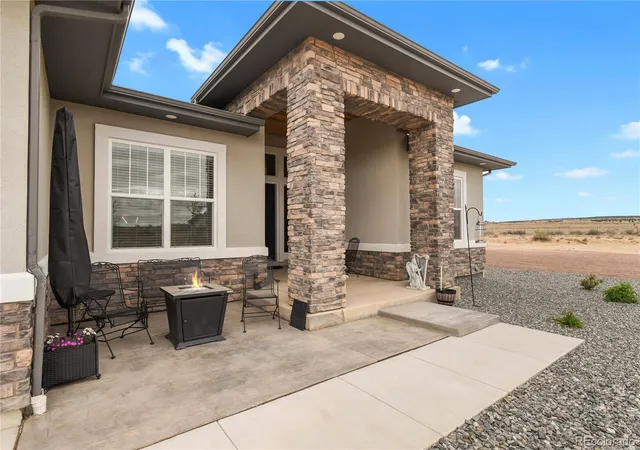 Photo 3 of Single family home for sale at 27 S Tequila Ct, Pueblo, CO 81007 | MLS# 5212795 | Listing updated on 2026-10-08