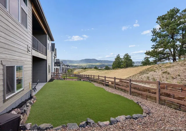 Photo 3 of Single family home for sale at 154 E Lost Pines Dr, Monument, CO 80132 | MLS# 4028742 | Listing updated on 2026-09-12