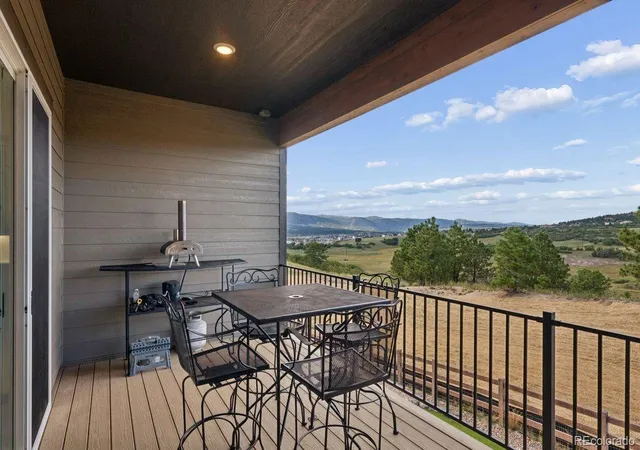 Photo 4 of Single family home for sale at 154 E Lost Pines Dr, Monument, CO 80132 | MLS# 4028742 | Listing updated on 2026-09-12