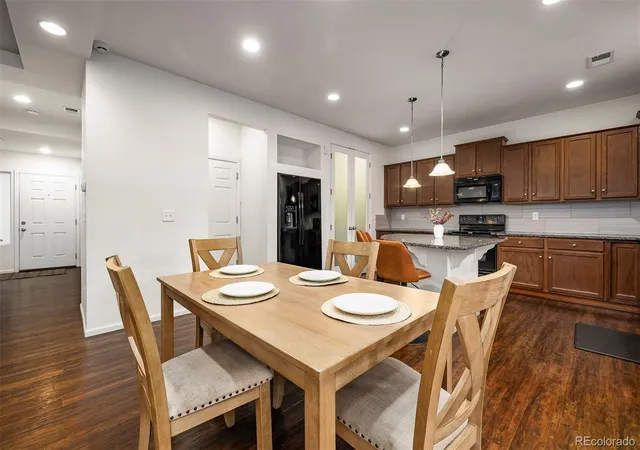 Photo 4 of Single family home for sale at 5012 Ridgewood Dr, Johnstown, CO 80534 | MLS# 5896330 | Listing updated on 2026-10-08
