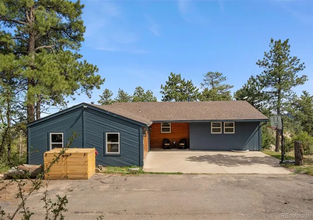 Photo 3 of Single family home for sale at 10346 Horizon View Dr, Morrison, CO 80465 | MLS# 8921122 | Listing updated on 2026-09-22