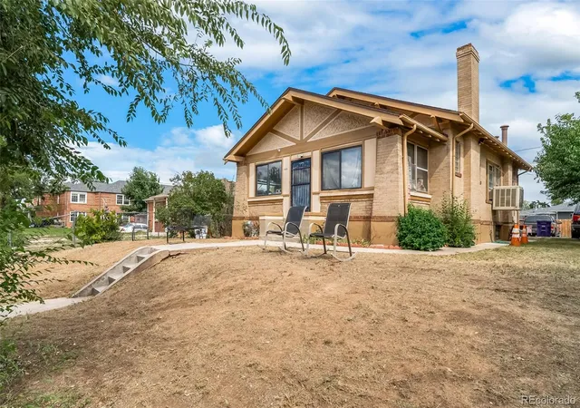 Photo 1 of Single family home for sale at 2678 Jasmine St, Denver, CO 80207 | MLS# 8837433 | Listing updated on 2026-09-15