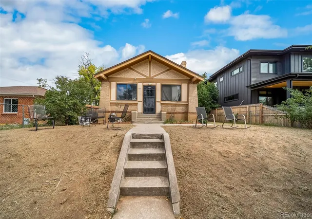 Photo 2 of Single family home for sale at 2678 Jasmine St, Denver, CO 80207 | MLS# 8837433 | Listing updated on 2026-09-15