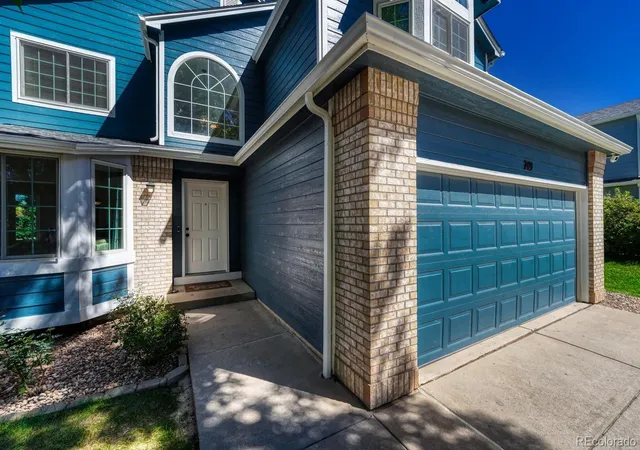 Photo 2 of Single family home for sale at 749 Redwood Ct, Highlands Ranch, CO 80126 | MLS# 4979947 | Listing updated on 2026-10-10