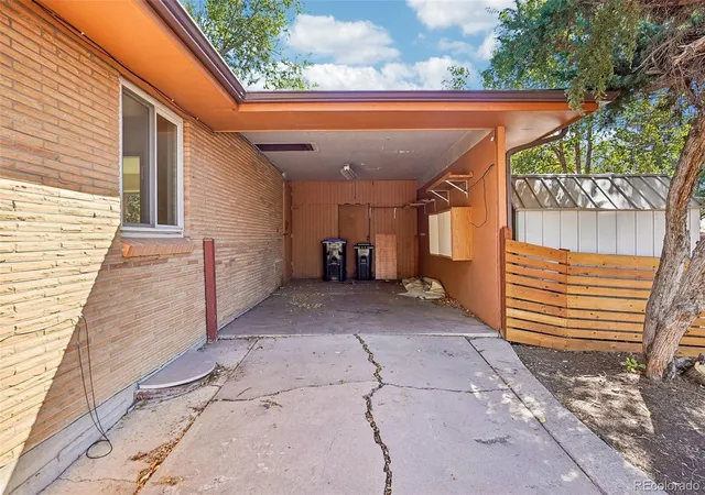 Photo 4 of Sale Pending at 6348 Ingalls St, Arvada, CO 80003 | MLS# 6431656 | Listing updated on 2026-09-14