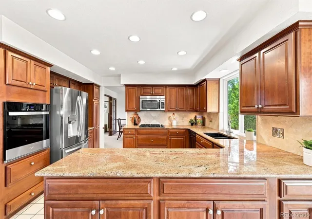 Photo 4 of Sale Pending at 7631 S Bemis St, Littleton, CO 80120 | MLS# 2396116 | Listing updated on 2026-10-05