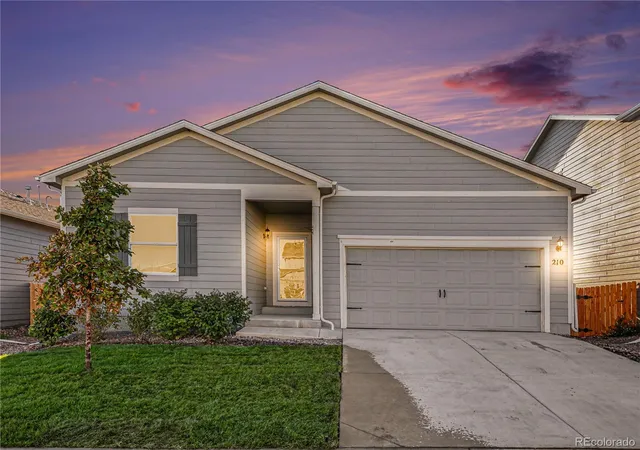 Photo 1 of Single family home for sale at 210 N Stewart St, Keenesburg, CO 80643 | MLS# 8622768 | Listing updated on 2026-09-30