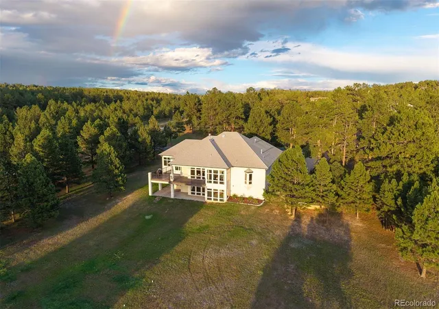 Photo 4 of Single family home for sale at 8061 Sugarloaf Rd, Larkspur, CO 80118 | MLS# 7151957 | Listing updated on 2026-09-14
