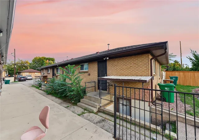 Photo 2 of House for sale at 1612 Alton St, Aurora, CO 80010 | MLS# 6840404 | Listing updated on 2026-09-10