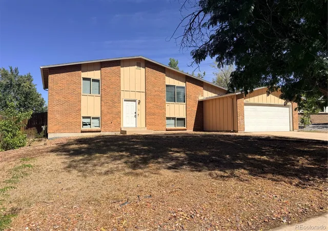 Photo 2 of Single family home for sale at 3226 S Nucla St, Aurora, CO 80013 | MLS# 7521223 | Listing updated on 2026-10-09
