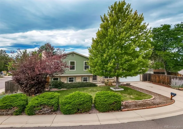 Photo 4 of Single family home for sale at 18854 E Quincy Pl, Aurora, CO 80015 | MLS# 9217180 | Listing updated on 2026-10-29