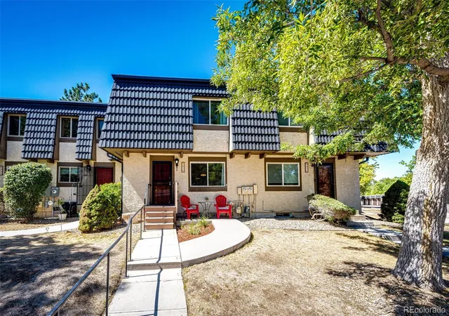 Townhouse for sale at 6876 S Broadway, Centennial, CO 80122 | MLS# 9944058