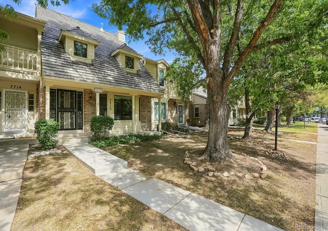 Photo 2 of Townhouse for sale at 7712 S Cove Cir, Centennial, CO 80122 | MLS# 4119164 | Listing updated on 2026-09-19