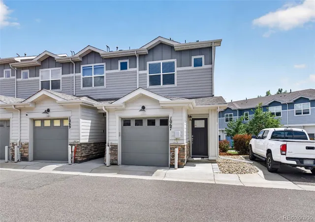 Photo 2 of Townhouse for sale at 1067 Oak Cir, Denver, CO 80215 | MLS# 8677068 | Listing updated on 2026-09-23