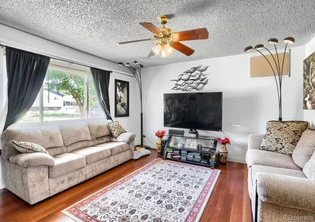 Photo 3 of Single family home for sale at 419 S Lima Cir, Aurora, CO 80012 | MLS# 4302796 | Listing updated on 2026-09-10