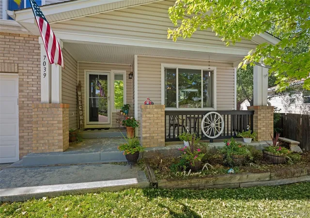 Photo 2 of Single family home for sale at 7039 Pine Hills Way, Littleton, CO 80125 | MLS# 7570572 | Listing updated on 2026-10-03