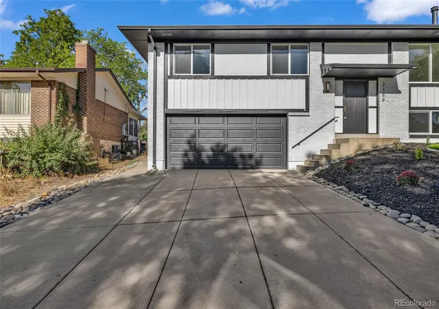 Photo 3 of Single family home for sale at 2189 S Coors Cir, Lakewood, CO 80228 | MLS# 3580312 | Listing updated on 2026-10-13