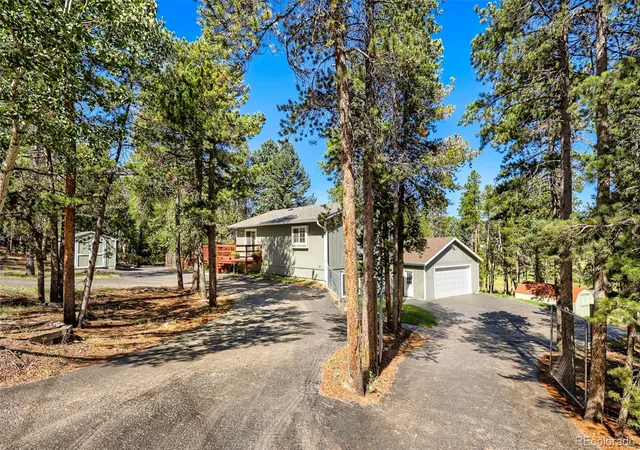 Photo 3 of Sale Pending at 31645 Griffin Dr, Conifer, CO 80433 | MLS# 4305480 | Listing updated on 2026-09-14