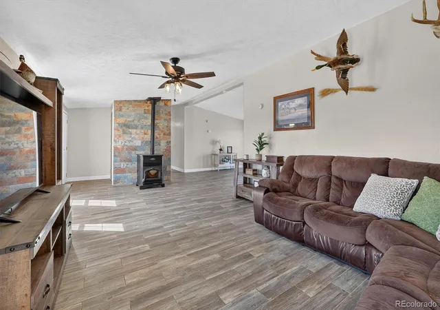 Photo 4 of Single family home for sale at 16420 Cavanaugh Rd, Keenesburg, CO 80643 | MLS# 1893147 | Listing updated on 2026-10-06