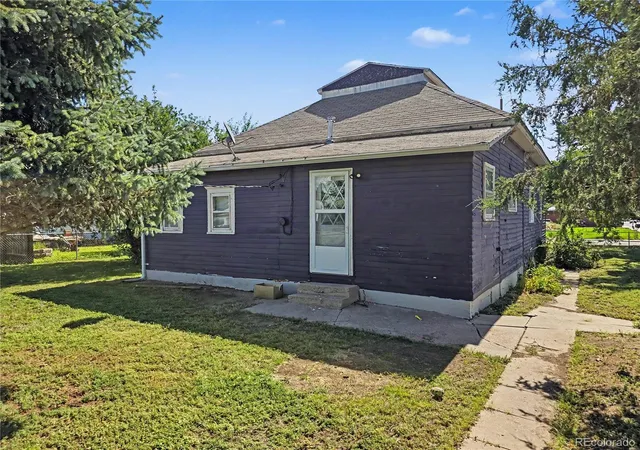 Photo 3 of Single family home for sale at 102 E 4th Street, Julesburg, CO 80737 | MLS# 9670062 | Listing updated on 2026-09-14